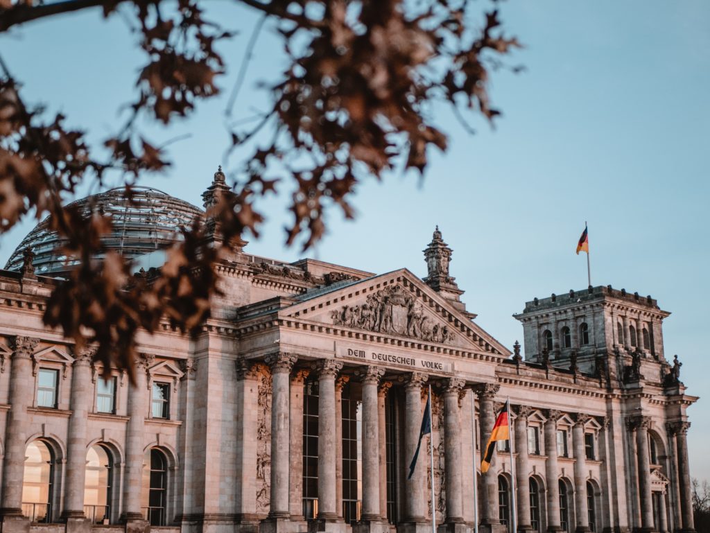 Beamtentest Vorbereitung; Reichstagsgebäude in Berlin
